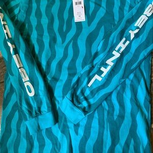 OBEY NWT Long sleeve tee